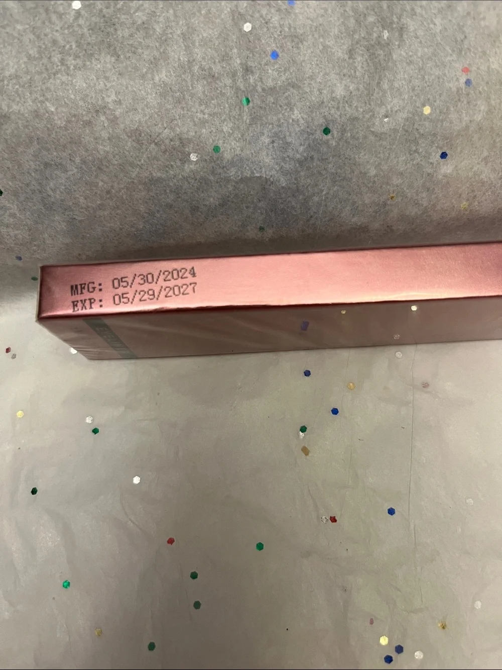 PHOFAY Eyeliner in Rose Metallic Packaging